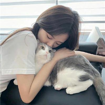他们在沙漠中灌溉