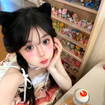 她来到我身边